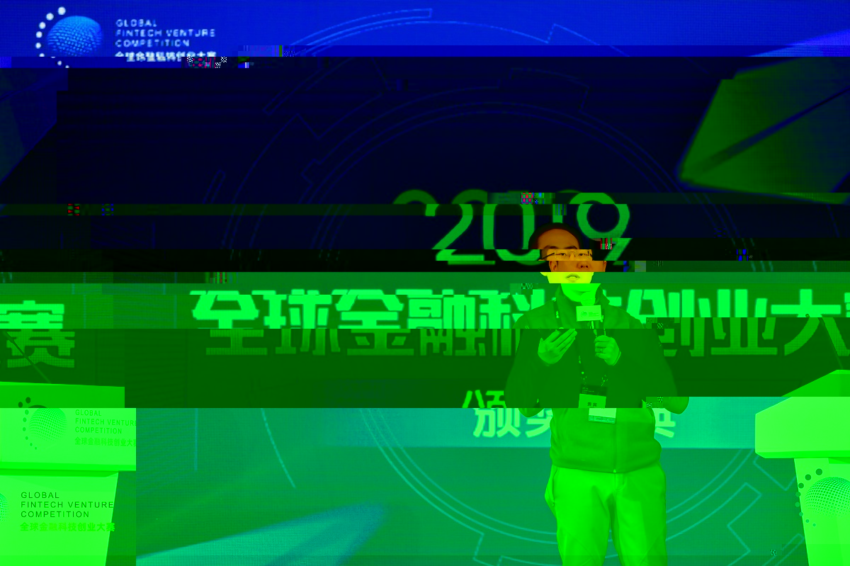 曹毅.jpg 曹毅.jpg