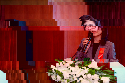 何青.jpg 何青.jpg